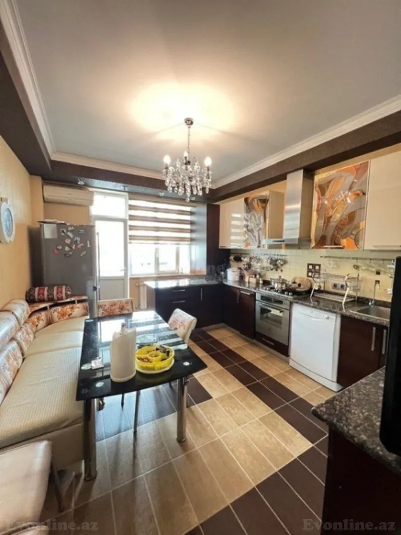 Satılır 4 otaqlı Mənzil Yeni tikili 214 m² Yasamal r. - şəkil 27