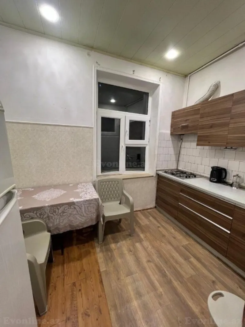 Kirayə verilir 3 otaqlı Mənzil Köhnə tikili 88 m² Nəriman Nərimanov m. - şəkil 2