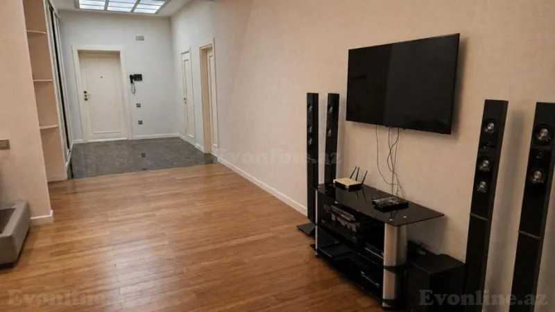 Kirayə verilir 4 otaqlı Mənzil Yeni tikili 195 m² Nizami m. - şəkil 4