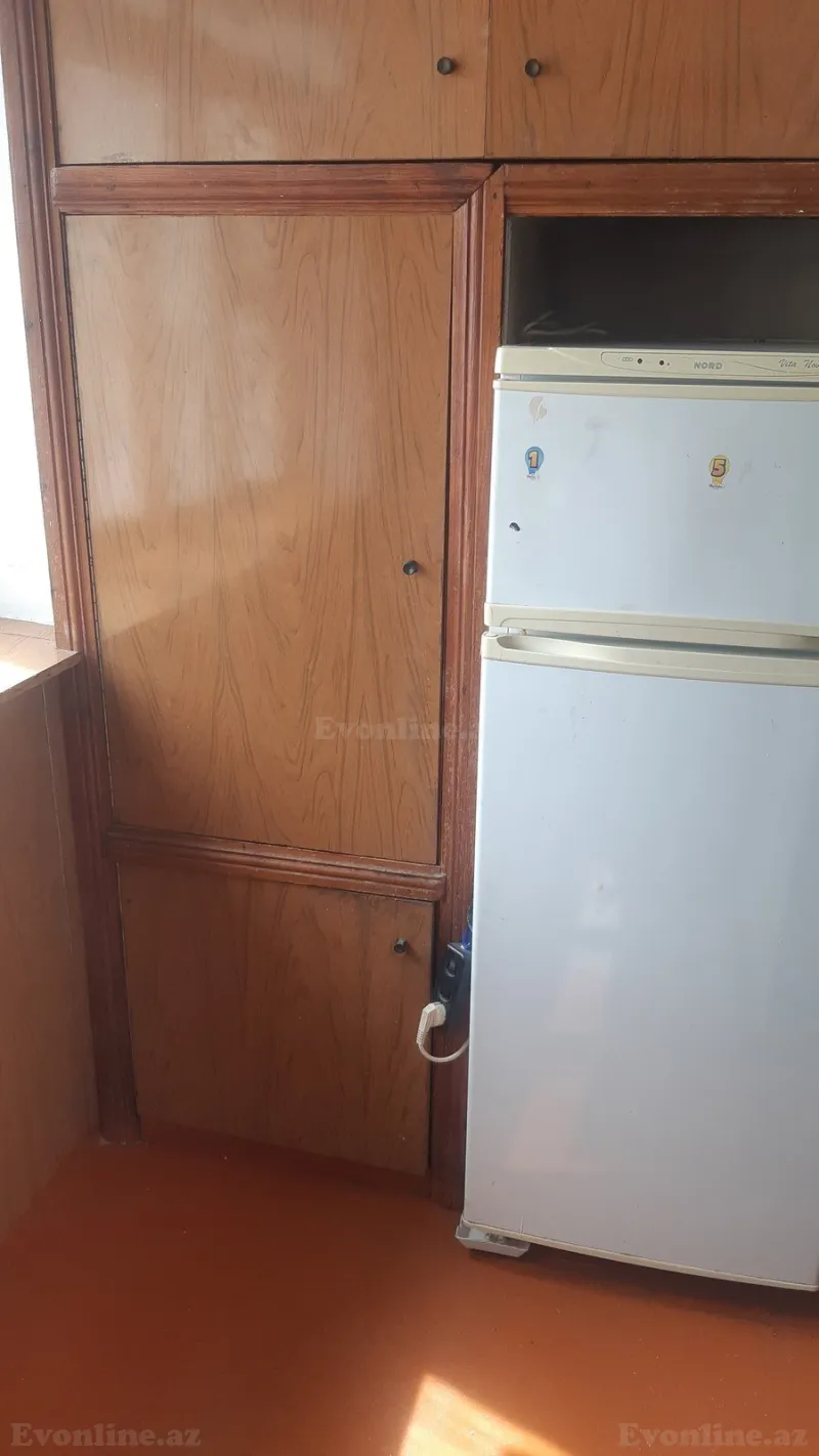 Satılır 2 otaqlı Mənzil Köhnə tikili 53 m² Binəqədi r. - şəkil 2