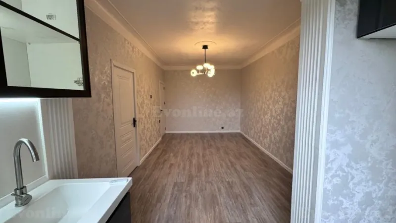 Satılır 2 otaqlı Mənzil Köhnə tikili 40 m² 7-ci mikrorayon - şəkil 3