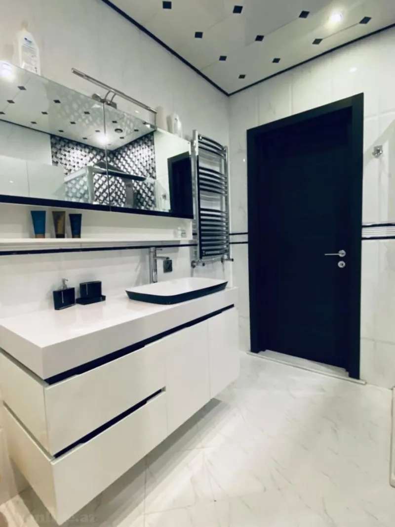 Kirayə verilir 3 otaqlı Mənzil Yeni tikili 130 m² İnşaatçılar m. - şəkil 10