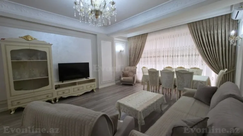 3 otaqlı Mənzil 120 m² İnşaatçılar m. Satılır