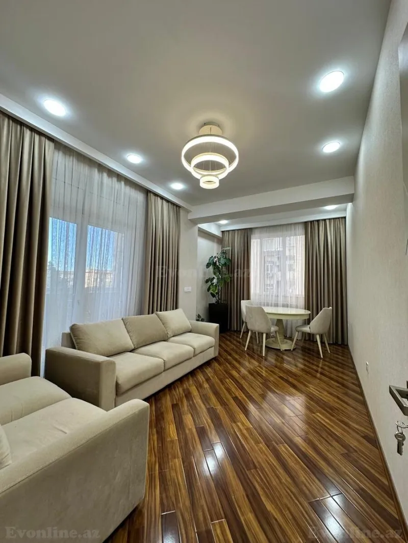 2 otaqlı Mənzil 95 m² 8-ci mikrorayon Satılır