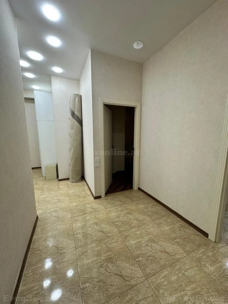 Satılır 2 otaqlı Mənzil Yeni tikili 95 m² 8-ci mikrorayon - şəkil 12