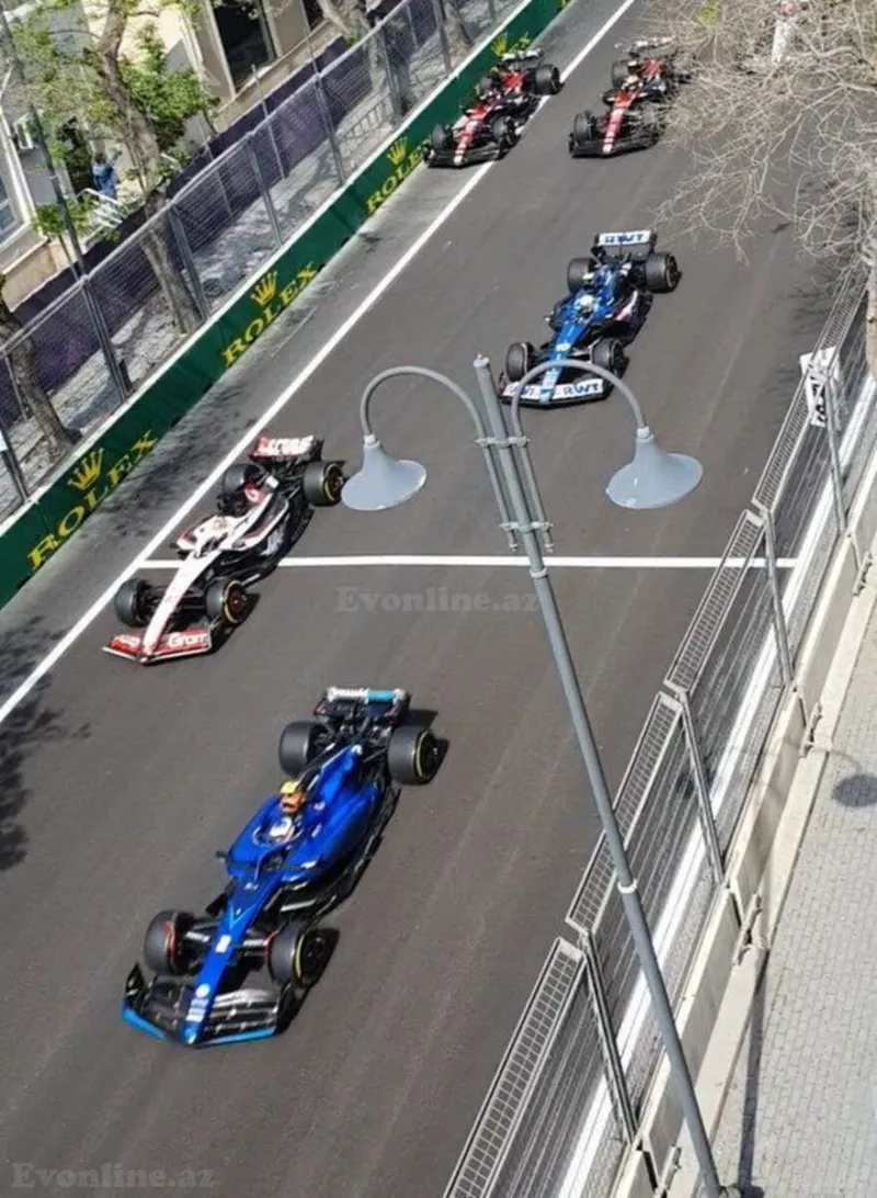 2 otaqlı Mənzil 50 m² 28 May m. Kirayə verilir