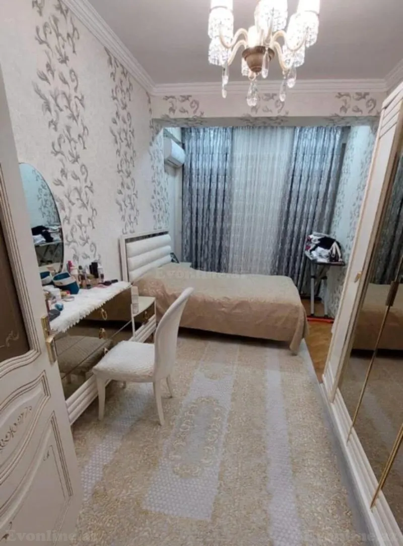 Satılır 3 otaqlı Mənzil Yeni tikili 140 m² İnşaatçılar m. - şəkil 4