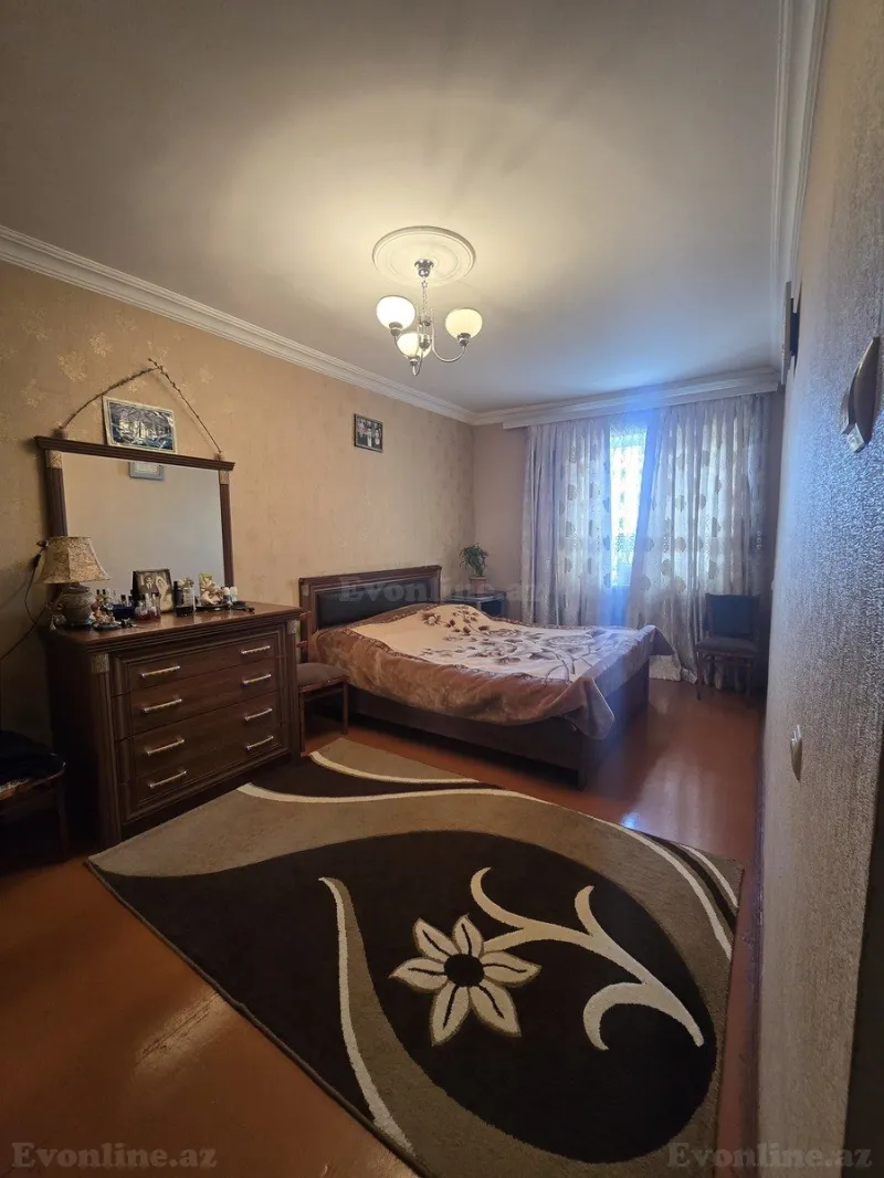 Satılır 4 otaqlı Mənzil Köhnə tikili 110 m² Nizami m. - şəkil 4