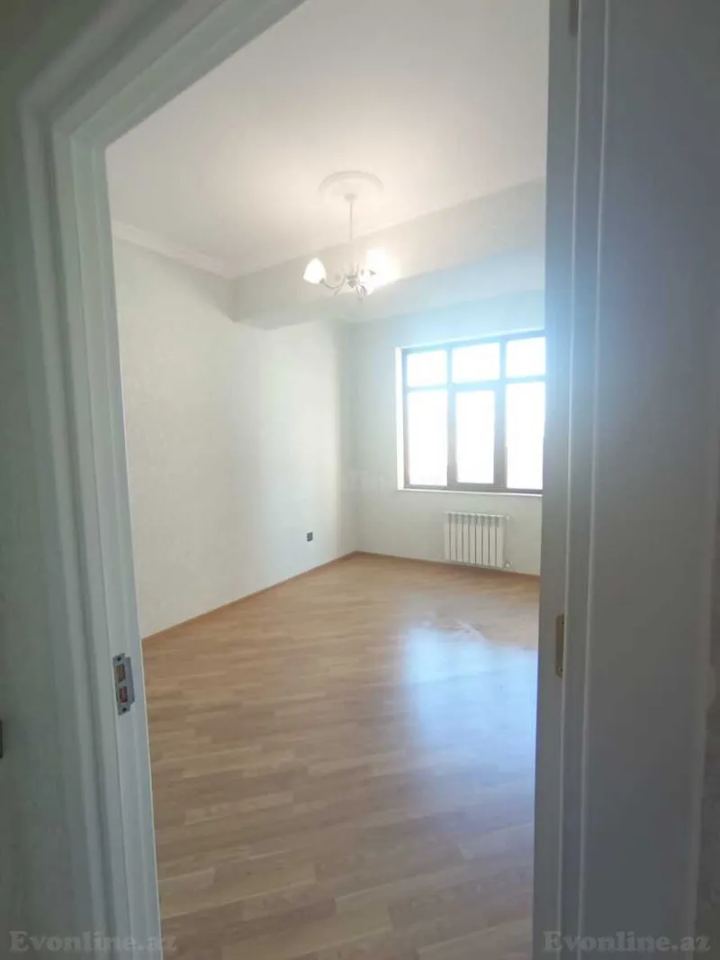 Kirayə verilir 3 otaqlı Mənzil Yeni tikili 130 m² Səbail r. - şəkil 3