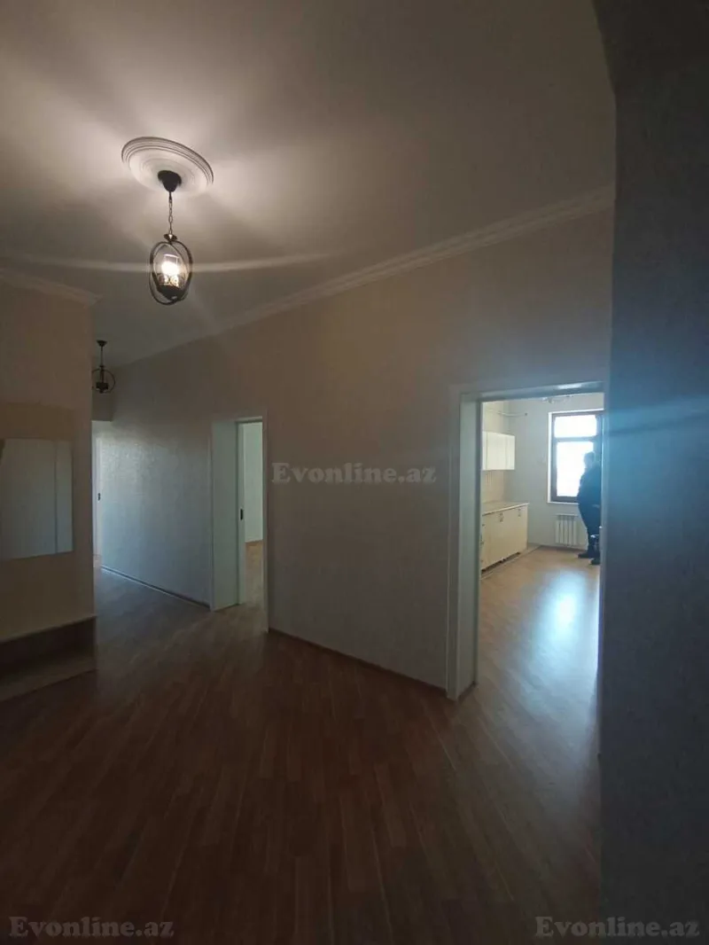Kirayə verilir 3 otaqlı Mənzil Yeni tikili 130 m² Səbail r. - şəkil 9