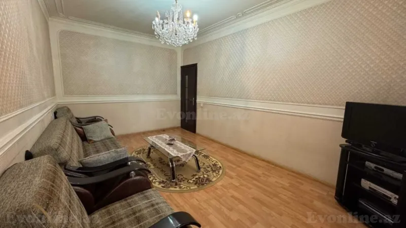 3 otaqlı Mənzil 85 m² 8-ci mikrorayon Satılır