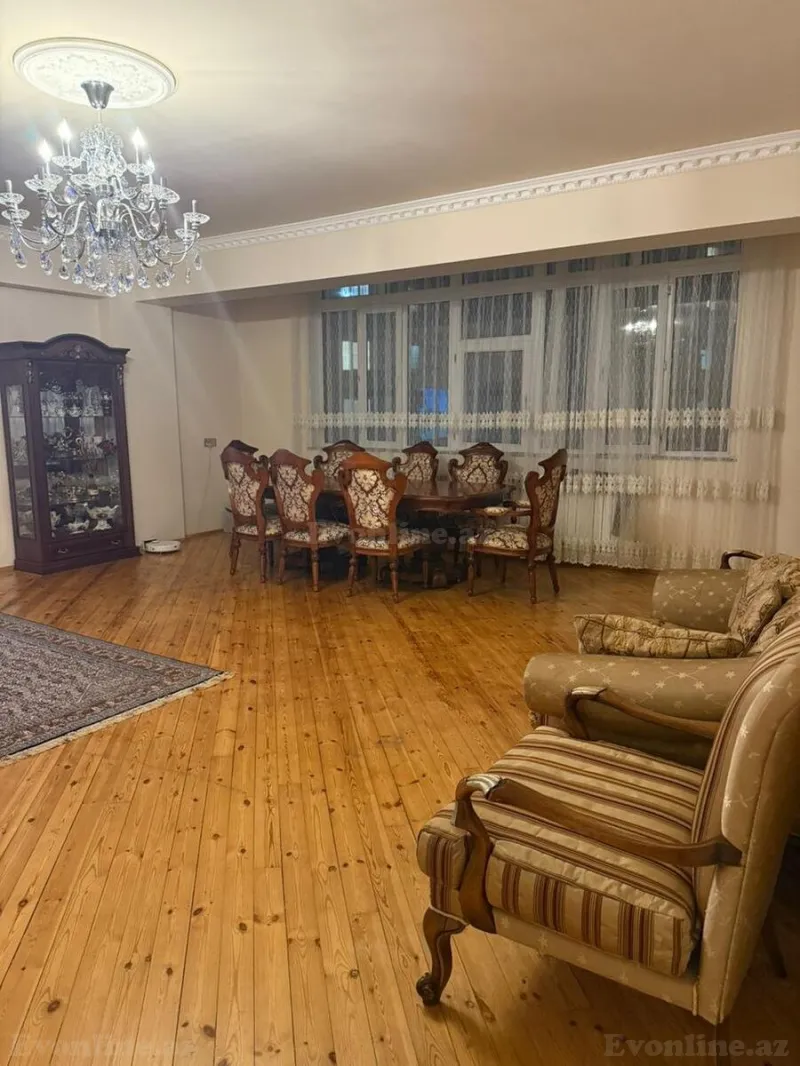 3 otaqlı Mənzil 105 m² 20 Yanvar m. Satılır