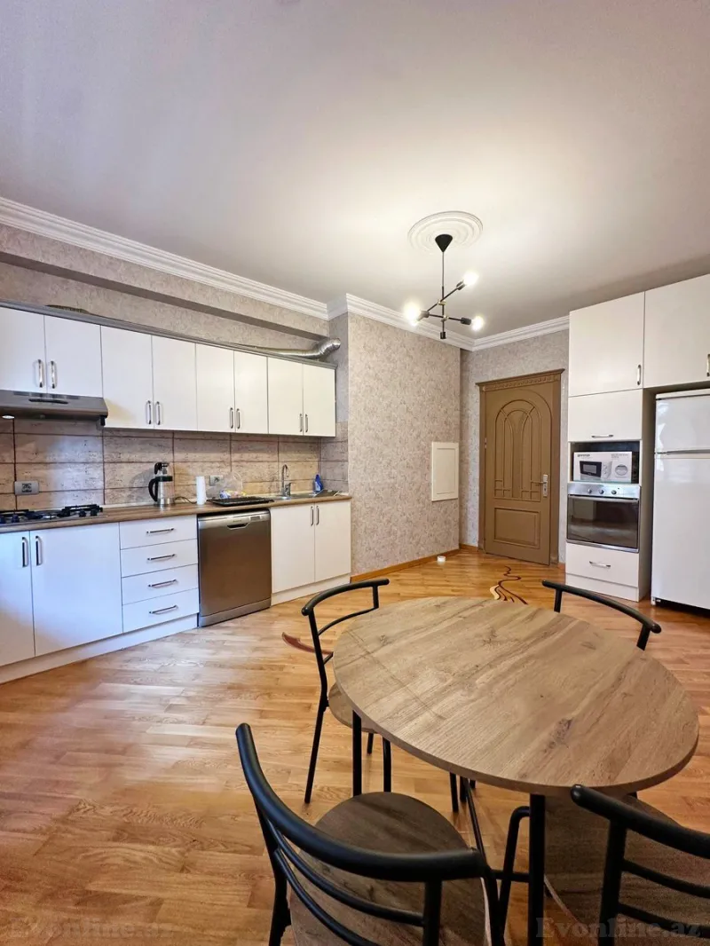 Kirayə verilir 4 otaqlı Mənzil Yeni tikili 200 m² Xətai m. - şəkil 11