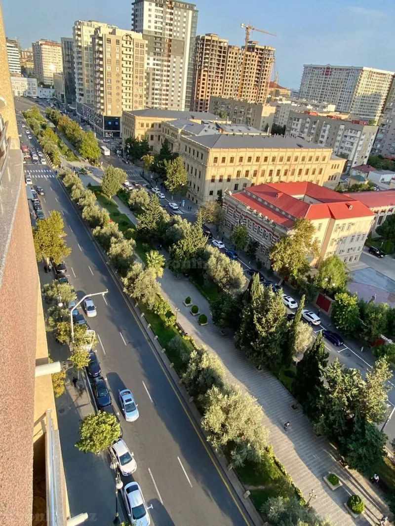 Kirayə verilir 3 otaqlı Mənzil Yeni tikili 145 m² Xətai m. - şəkil 8