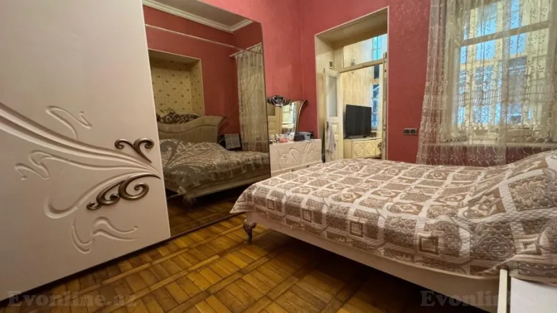 Satılır 3 otaqlı Mənzil Köhnə tikili 84 m² Sahil m. - şəkil 6