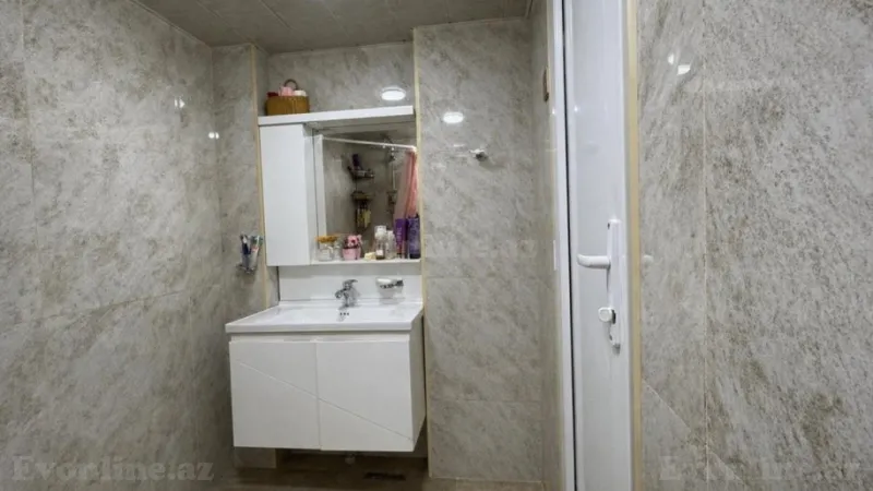 Satılır 3 otaqlı Mənzil Köhnə tikili 84 m² Sahil m. - şəkil 9