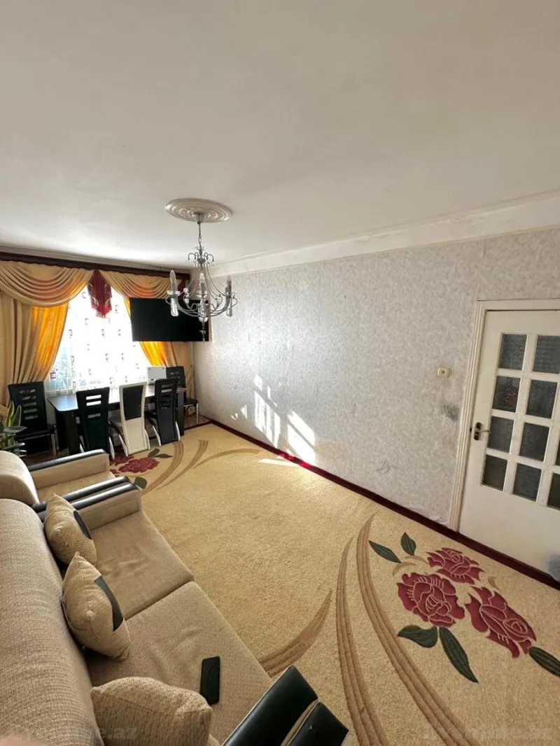 3 otaqlı Mənzil 75 m² Qaraçuxur Satılır