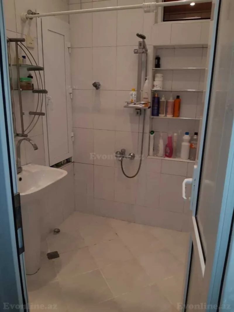 Kirayə verilir 2 otaqlı Mənzil Köhnə tikili 50 m² 9-cu mikrorayon - şəkil 9