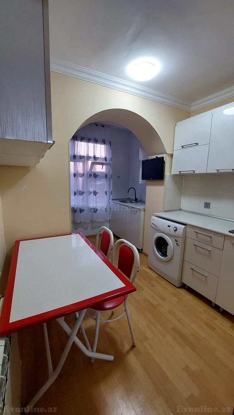 Satılır 3 otaqlı Mənzil Köhnə tikili 50 m² Quba - şəkil 2