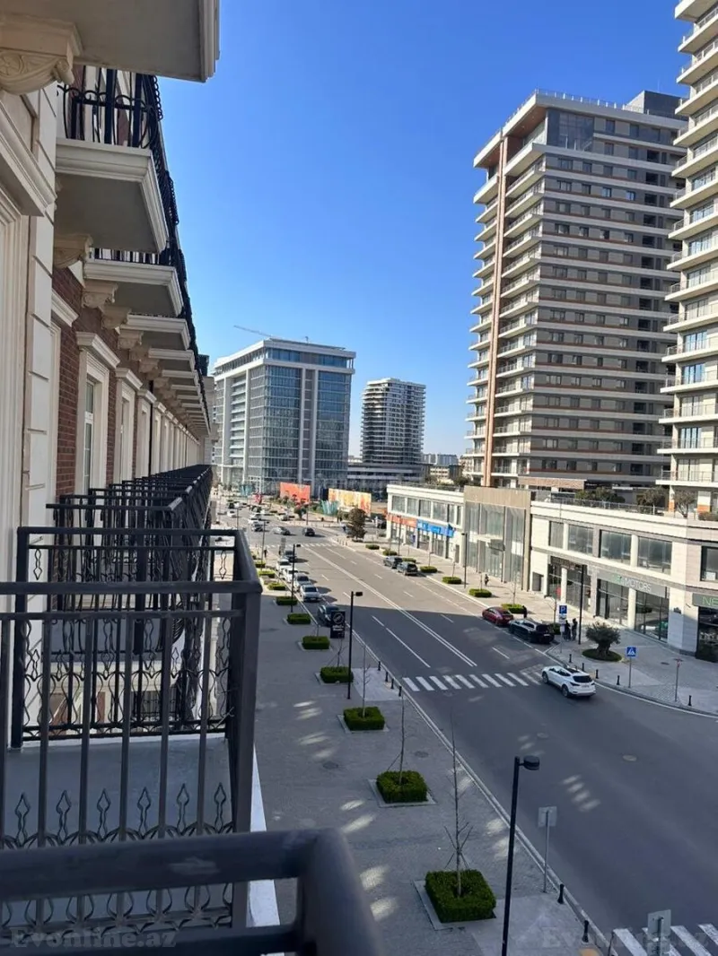 3 otaqlı Mənzil 105 m² Xətai r. Kirayə verilir