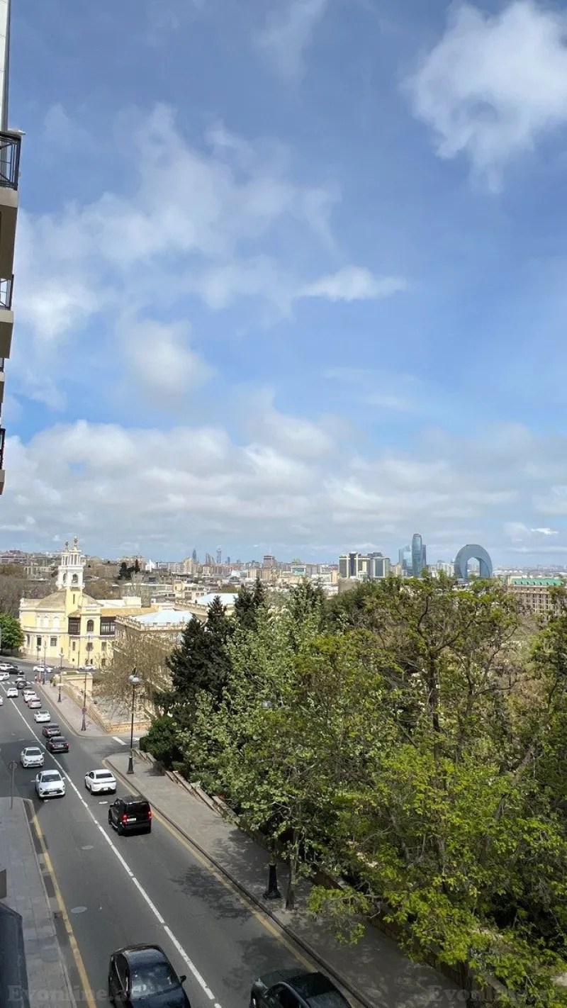 Satılır 2 otaqlı Mənzil Köhnə tikili 70 m² İçərişəhər m. - şəkil 5