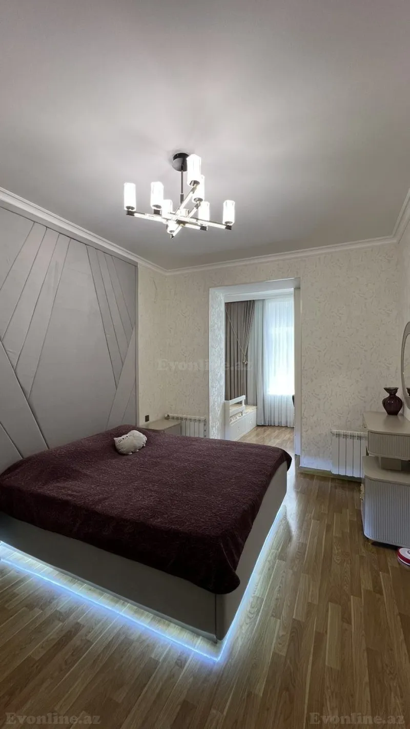 Satılır 2 otaqlı Mənzil Köhnə tikili 70 m² İçərişəhər m. - şəkil 14