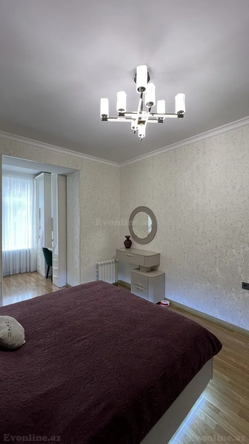 Satılır 2 otaqlı Mənzil Köhnə tikili 70 m² İçərişəhər m. - şəkil 15