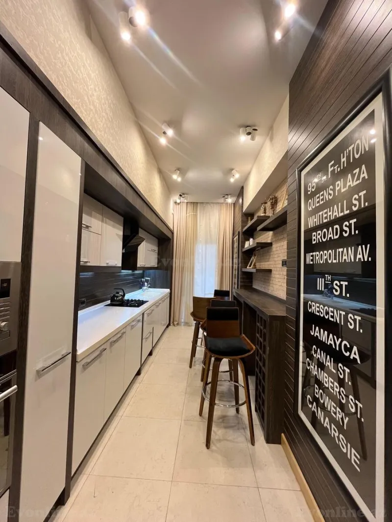 3 otaqlı Mənzil 138 m² Nəsimi r. Kirayə verilir