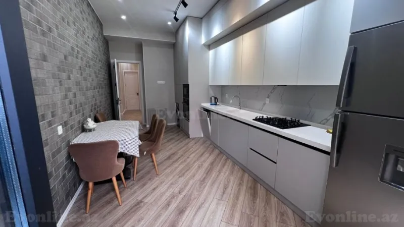 3 otaqlı Mənzil 122 m² 28 May m. Kirayə verilir