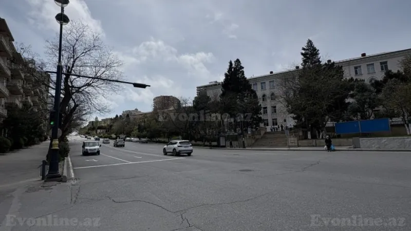 Satılır 3 otaqlı Mənzil Yeni tikili 105 m² Elmlər Akademiyası m. - şəkil 2