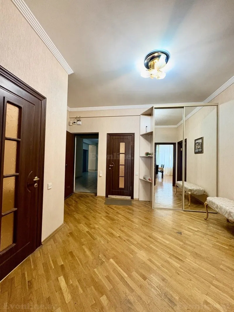 Satılır 3 otaqlı Mənzil Yeni tikili 105 m² Elmlər Akademiyası m. - şəkil 3