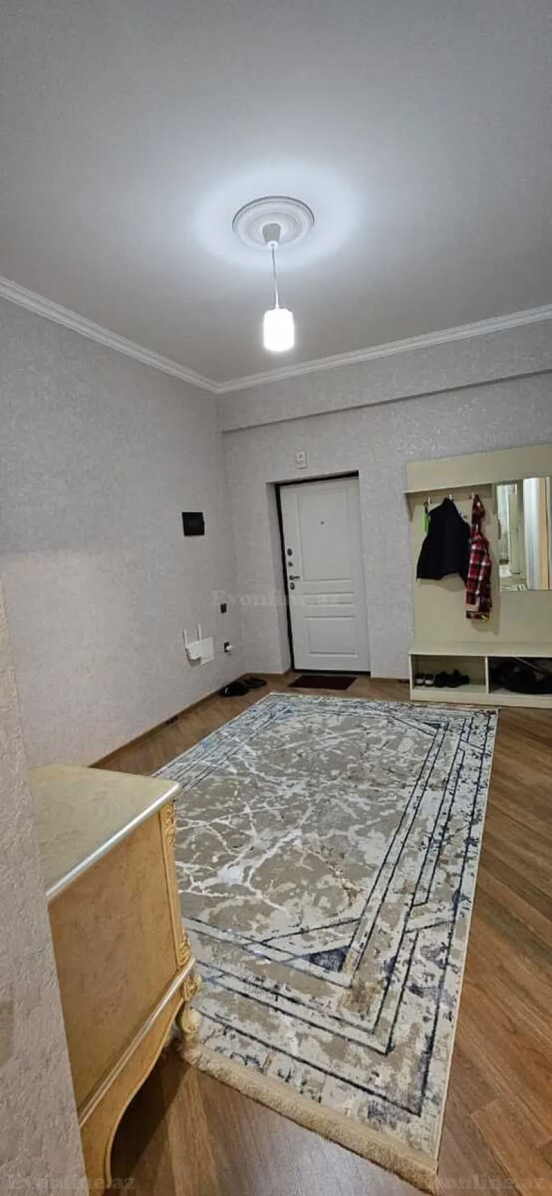 Kirayə verilir 3 otaqlı Mənzil Yeni tikili 130 m² Səbail r. - şəkil 9