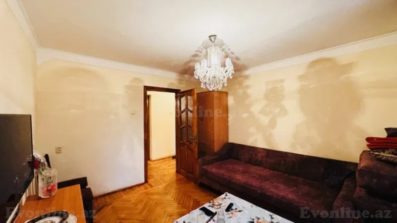 Satılır 2 otaqlı Mənzil Köhnə tikili 55 m² Yasamal r. - şəkil 4