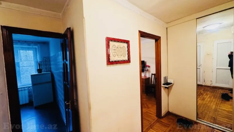 Satılır 2 otaqlı Mənzil Köhnə tikili 55 m² Yasamal r. - şəkil 12