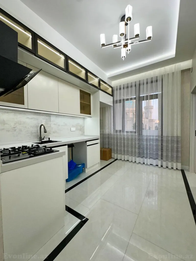 Satılır 3 otaqlı Mənzil Yeni tikili 87 m² Neftçilər m. - şəkil 3