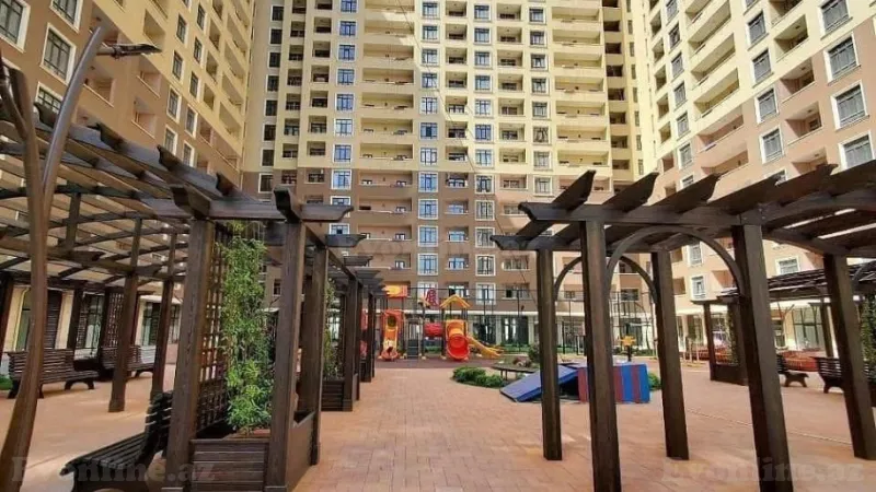 3 otaqlı Mənzil 130 m² Elmlər Akademiyası m. Satılır