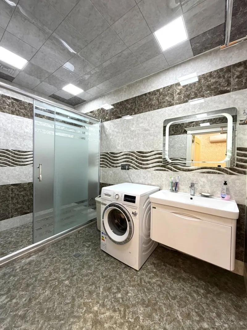 Satılır 3 otaqlı Mənzil Yeni tikili 130 m² Elmlər Akademiyası m. - şəkil 16