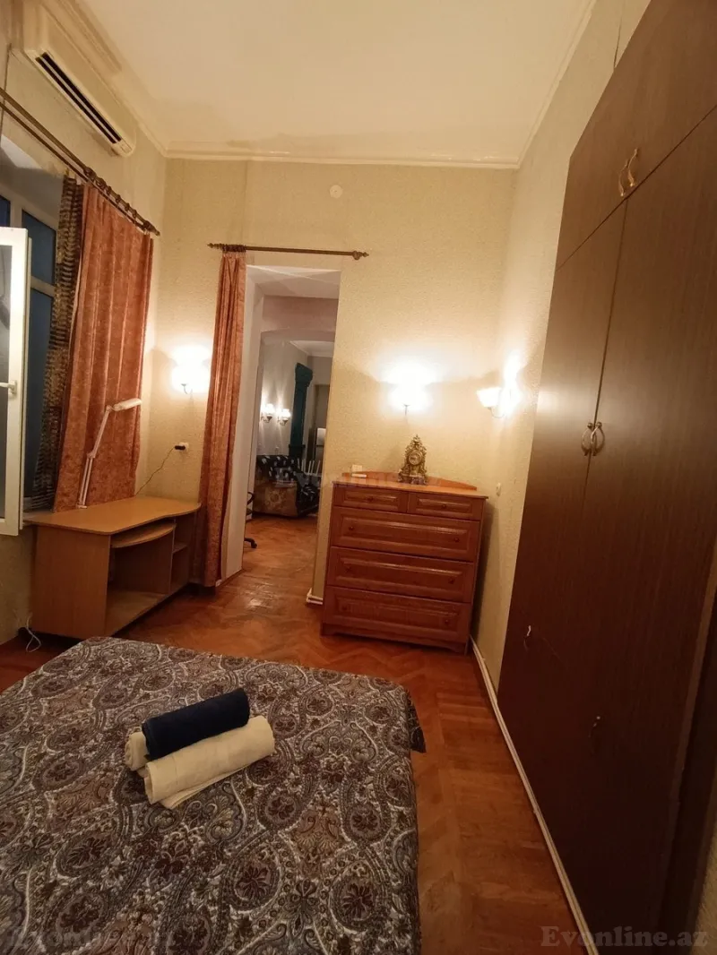Kirayə verilir 2 otaqlı Mənzil Köhnə tikili 55 m² İçərişəhər m. - şəkil 14
