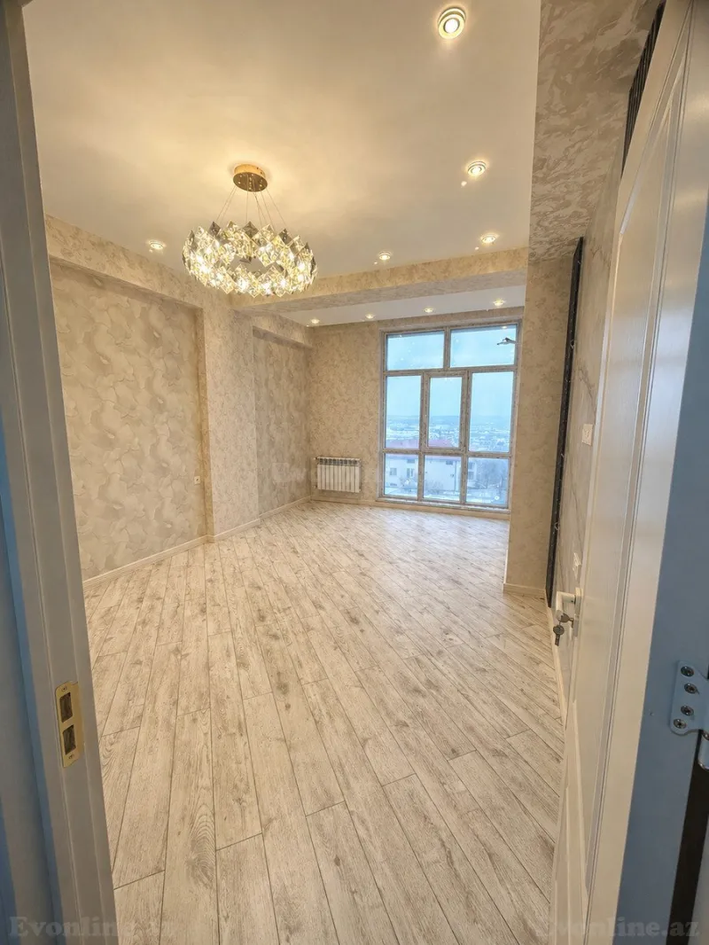 3 otaqlı Mənzil 92 m² 7-ci mikrorayon Satılır
