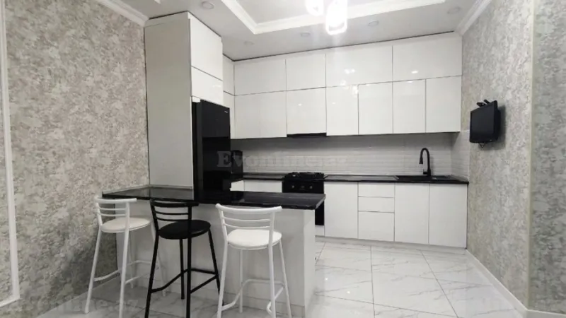 Kirayə verilir 2 otaqlı Mənzil Yeni tikili 87 m² Yasamal - şəkil 3