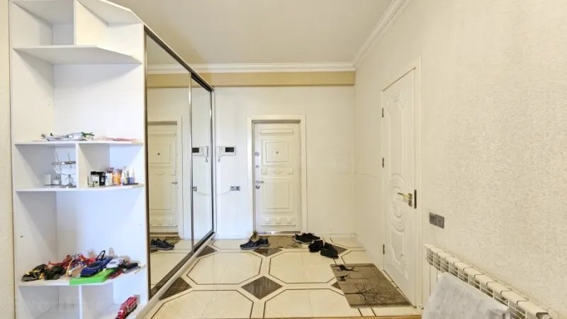 Satılır 3 otaqlı Mənzil Yeni tikili 150 m² 8-ci mikrorayon - şəkil 13