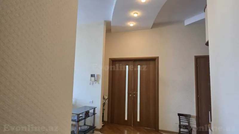 Satılır 2 otaqlı Mənzil Yeni tikili 95 m² 28 May m. - şəkil 3