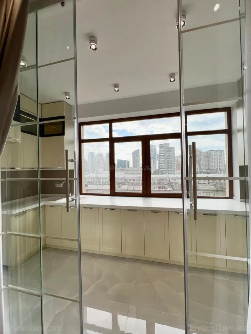 Satılır 3 otaqlı Mənzil Yeni tikili 108 m² 28 May m. - şəkil 13