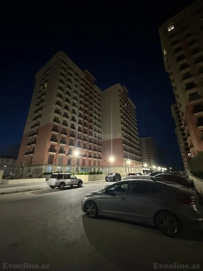 Kirayə verilir 2 otaqlı Mənzil Yeni tikili 85 m² 8-ci mikrorayon