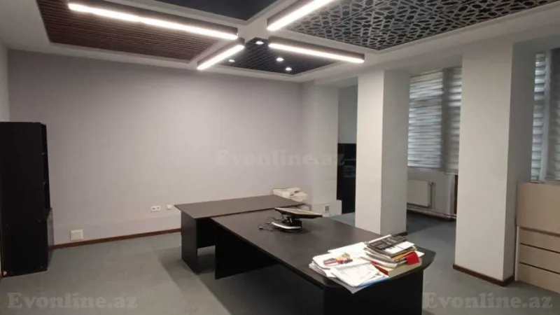 2 otaqlı Ofis 50 m² İçərişəhər m. Kirayə verilir