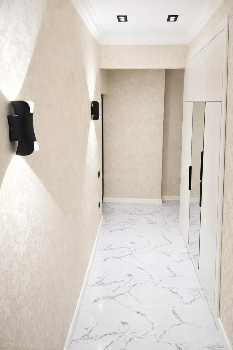 Satılır 2 otaqlı Mənzil Köhnə tikili 70 m² Suraxanı r. - şəkil 3