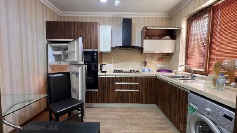 3 otaqlı Mənzil 70 m² Nizami m. Kirayə verilir