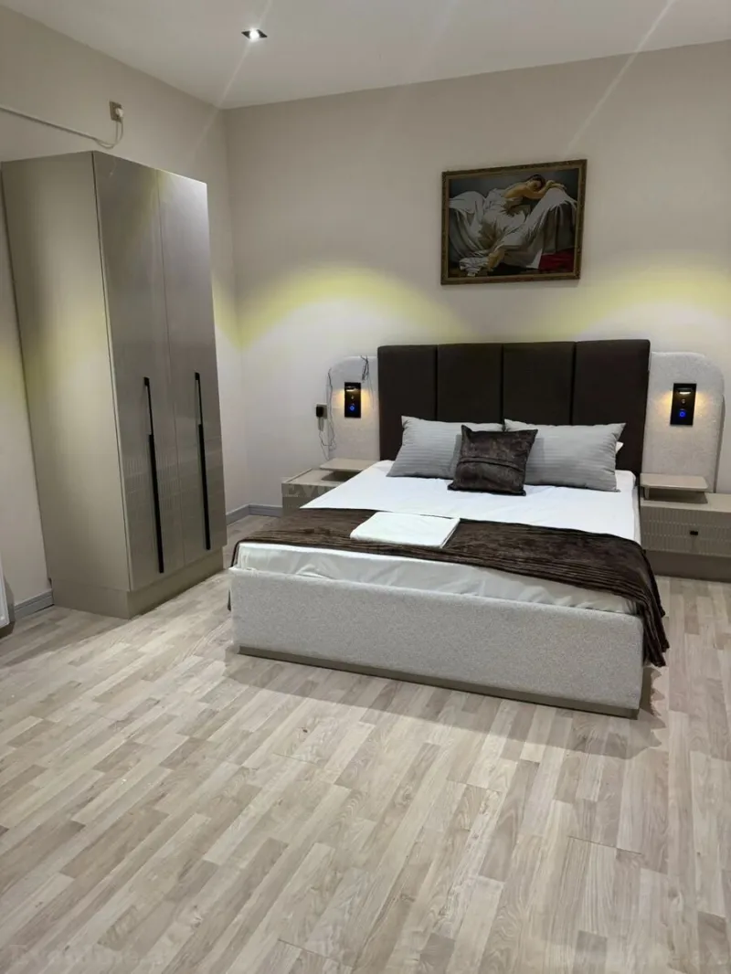 Obyekt 1200 m² 28 May m. Satılır