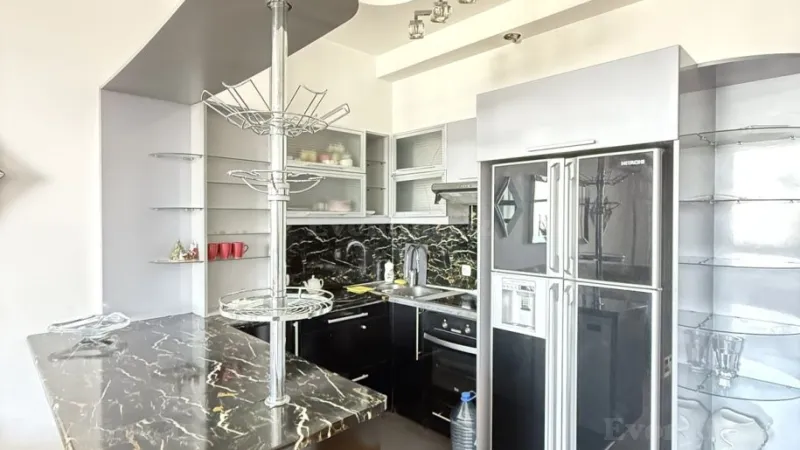 Satılır 3 otaqlı Mənzil Yeni tikili 70 m² Nizami m. - şəkil 4