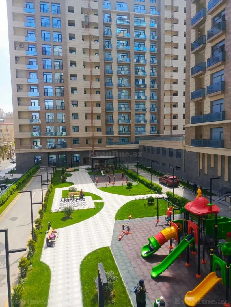 Kirayə verilir 3 otaqlı Mənzil Yeni tikili 120 m² Nizami m.